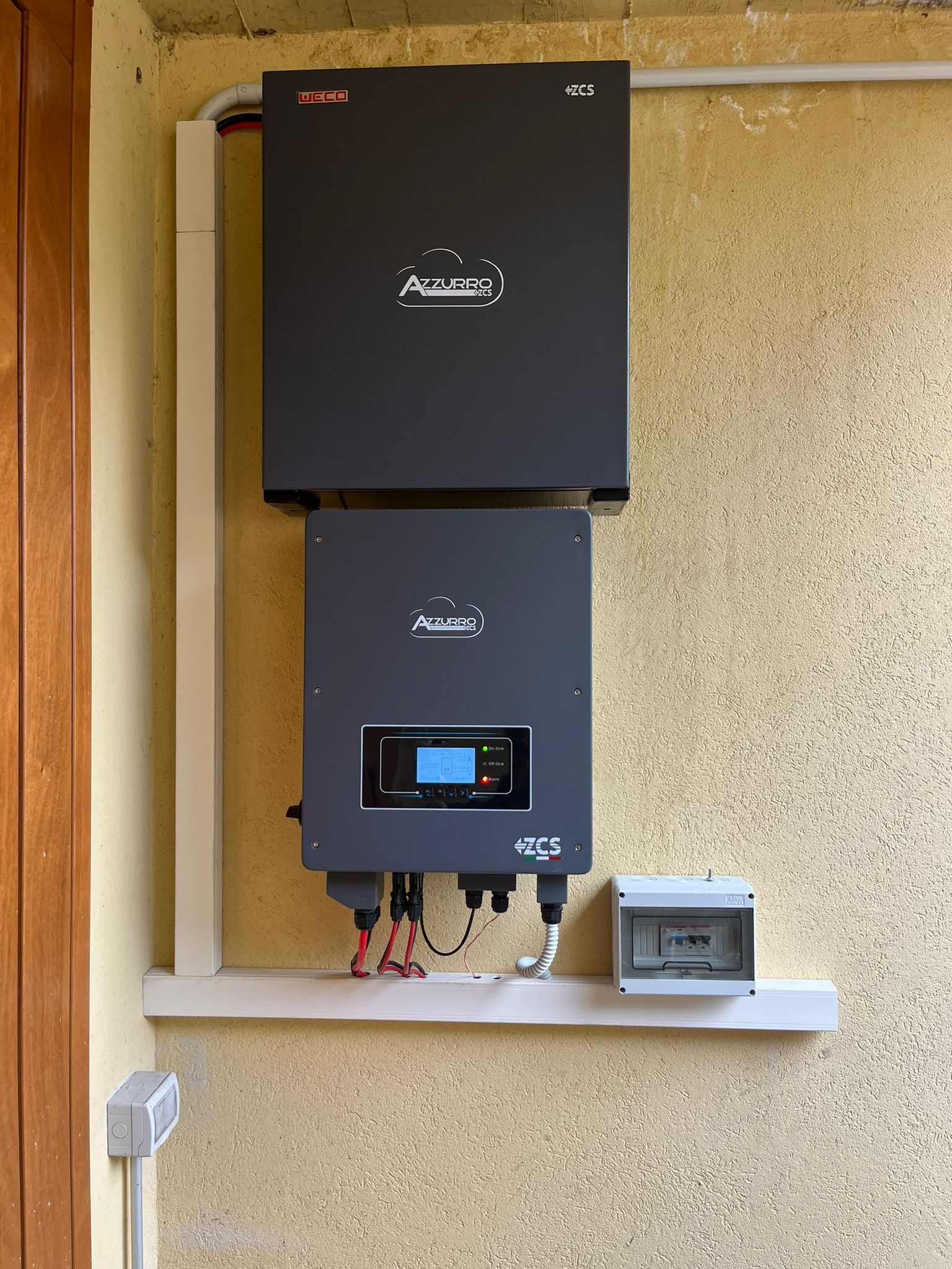Inverter e sistema di accumulo installati a parete